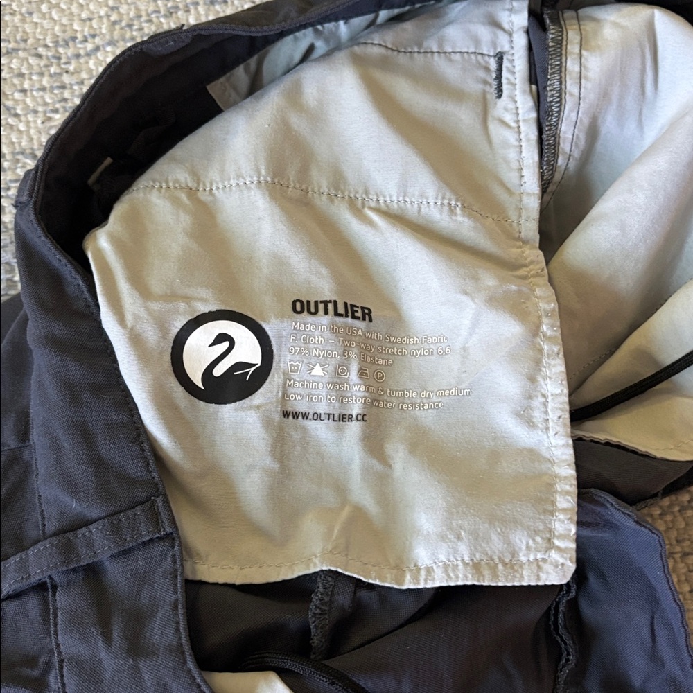 Outlier Shorts Mens - Picture 3 of 4